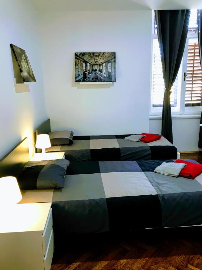 Pula Center Green Park Apartments And Rooms Exterior foto