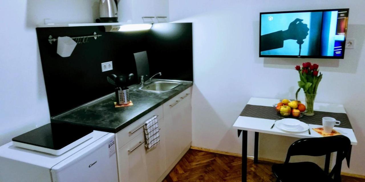 Pula Center Green Park Apartments And Rooms Exterior foto