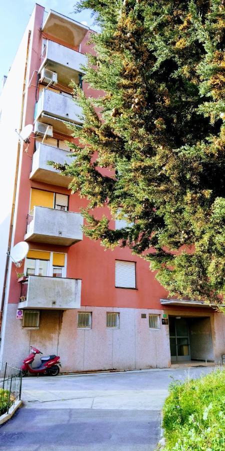 Pula Center Green Park Apartments And Rooms Exterior foto